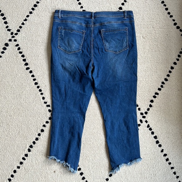 Love & Legend Premium Denim - Picture 4 of 7